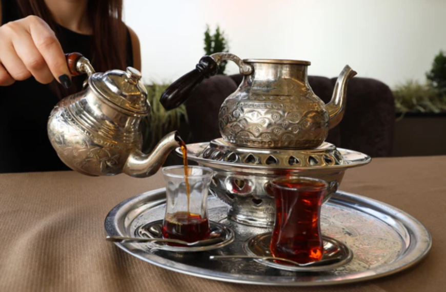 Investigating Hürrilet: An Excursion into the Remarkable Turkish Tea Custom