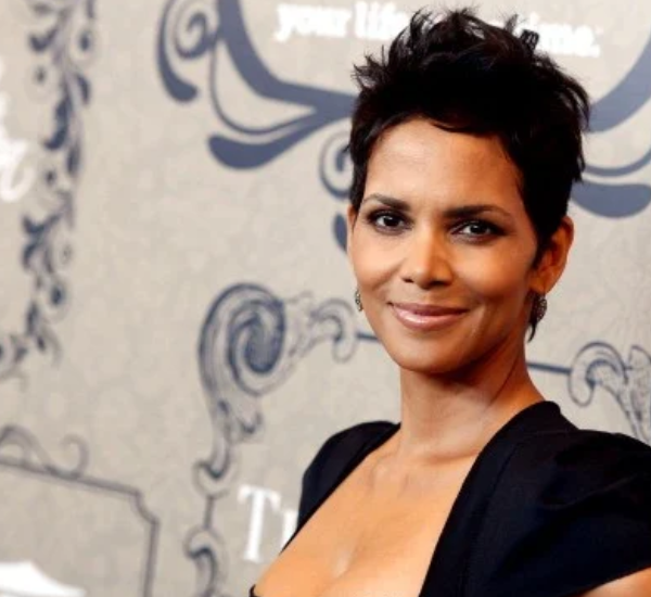 Halle Berry Net Worth and How much is Halle Berry Worth?