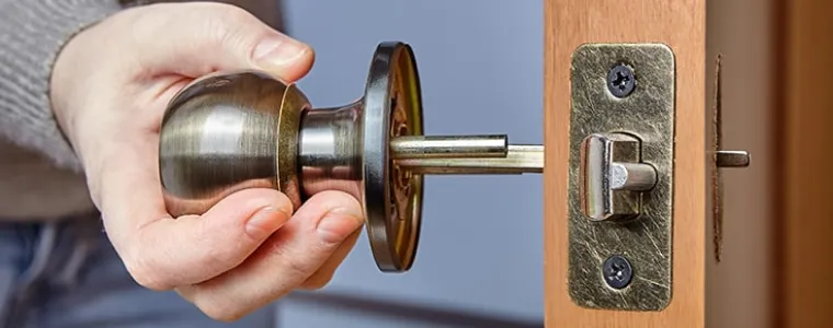 Finding a Reliable Locksmith Near Me: The Importance of a 24-Hour Locksmith Service