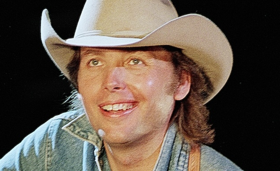 dwight yoakam net worth