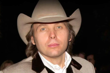 dwight yoakam net worth